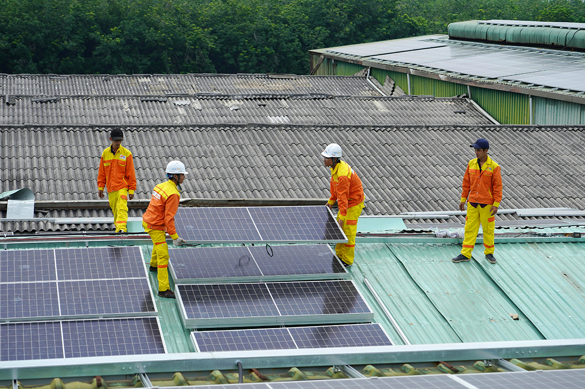Loom Solar rooftop solar installation